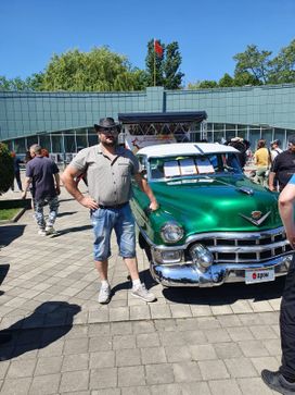  Cadillac Fleetwood 1953 , 9000000 , 