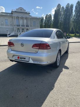 Volkswagen Passat 2011 , 937000 , 