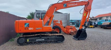   Hitachi EX120 1995 , 3250000 , 