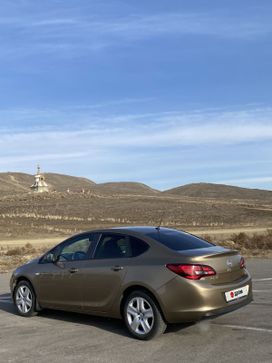  Astra, 2013