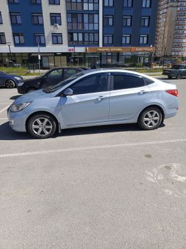  Hyundai Solaris 2012 , 450000 , 