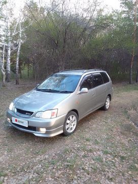    Toyota Gaia 2000 , 560000 , 