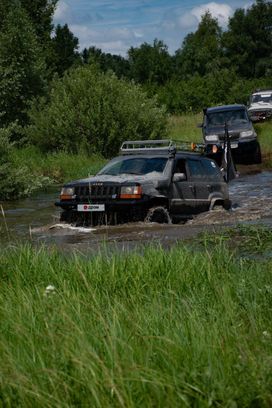 SUV   Jeep Grand Cherokee 1994 , 1340000 , 