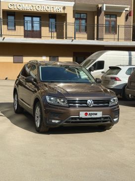 SUV   Volkswagen Tiguan 2018 , 2450000 , 