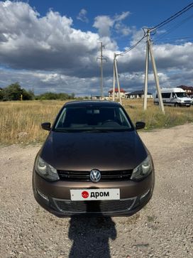  Volkswagen Polo 2015 , 900000 , 