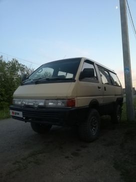   Nissan Largo 1990 , 450000 , 