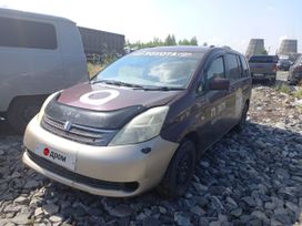    Toyota Isis 2004 , 450000 , 