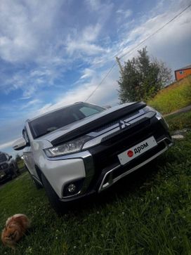 SUV   Mitsubishi Outlander 2018 , 1900000 , 