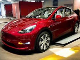 SUV   Tesla Model Y 2024 , 6800000 , 