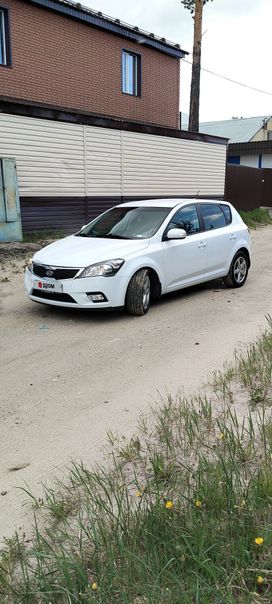  Kia Ceed 2010 , 650000 , 