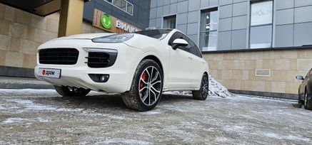 SUV   Porsche Cayenne 2010 , 2200000 , 