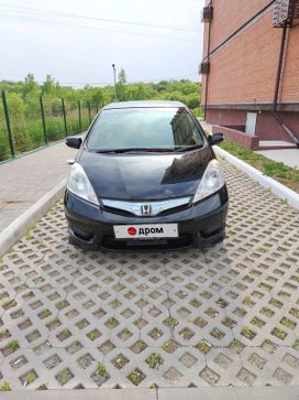  Honda Fit Shuttle 2012 , 700000 , 