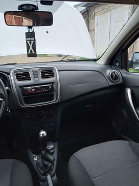  Renault Sandero 2015 , 583000 , 