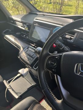   Honda Stepwgn 2015 , 1650000 , 