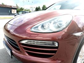 SUV   Porsche Cayenne 2012 , 3100000 , 