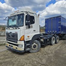  700, 2011