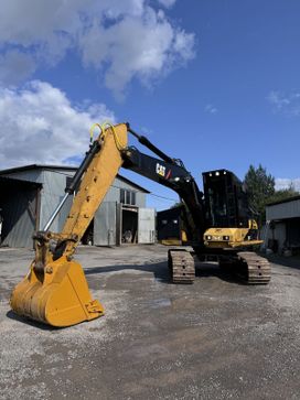   Caterpillar 320 2014 , 6000000 , 