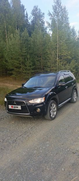 SUV   Mitsubishi Outlander 2011 , 1100000 , 