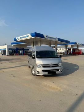    Toyota Hiace 2010 , 3650000 , 