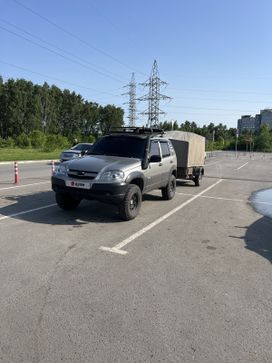 SUV   Chevrolet Niva 2013 , 1150000 , 