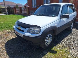 SUV   Chevrolet Niva 2019 , 670000 ,  