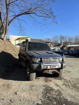  3  Mitsubishi Pajero 1996 , 1111111 , 
