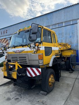    Hino Profia 1993 , 1590000 , 