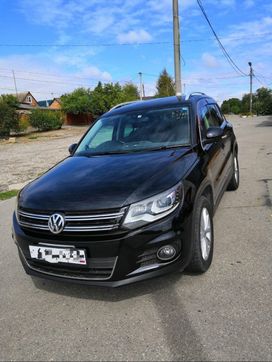 SUV   Volkswagen Tiguan 2013 , 1600000 , 