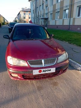 Седан Nissan Sunny 2001 года, 270000 рублей, Омск