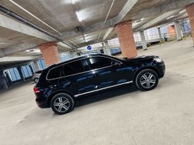 SUV   Volkswagen Touareg 2011 , 2090000 , 