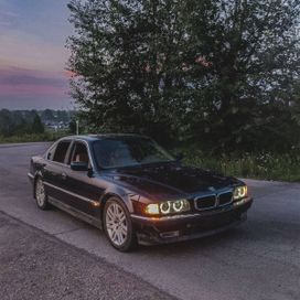  BMW 7-Series 1998 , 600000 , 
