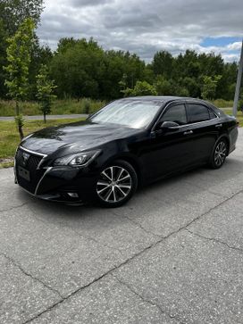  Toyota Crown 2017 , 2700000 , 