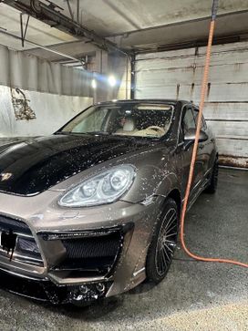 SUV   Porsche Cayenne 2010 , 2800000 , 