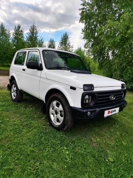  3   4x4  2018 , 700000 , 
