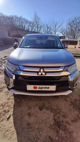 SUV   Mitsubishi Outlander 2017 , 2315000 , 