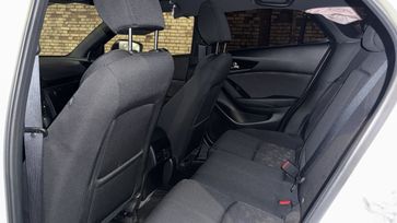 SUV   Mazda CX-4 2023 , 2100000 , -