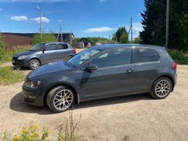  3  Volkswagen Golf 2013 , 1030000 , 