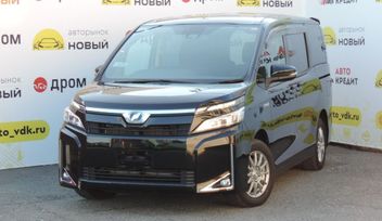    Toyota Voxy 2018 , 2260000 , 