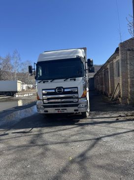   Hino Profia FR 2007 , 2500000 , 