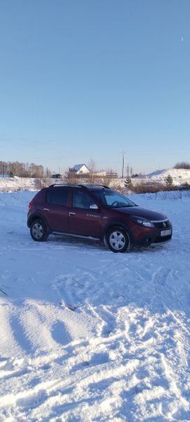  Renault Sandero Stepway 2012 , 700000 , 