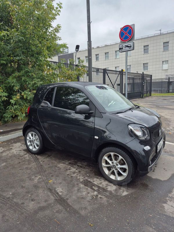  3  Smart Fortwo 2017 , 1450000 , 