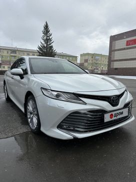  Toyota Camry 2020 , 3300000 , 