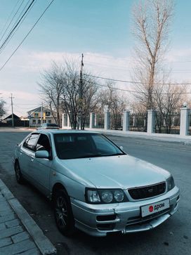  Nissan Bluebird 1998 , 300000 , 