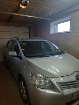    Toyota Verso 2011 , 1200000 , 