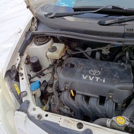  Toyota ist 2007 , 800000 , 