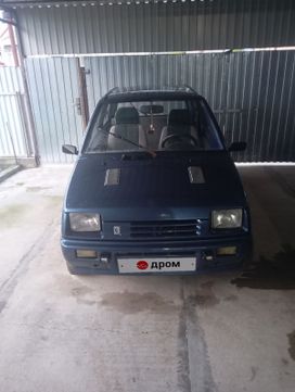  3  Avatr 11 2002 , 130000 , 