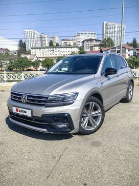 SUV   Volkswagen Tiguan 2019 , 3700000 , 
