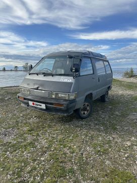    Toyota Town Ace 1990 , 275000 , 