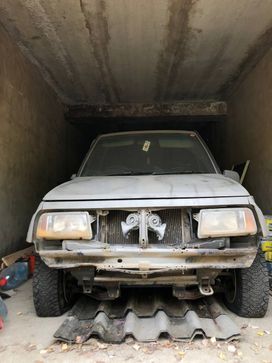  3  Suzuki Escudo 1989 , 80000 , 