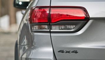 SUV   Jeep Grand Cherokee 2017 , 3900000 , 